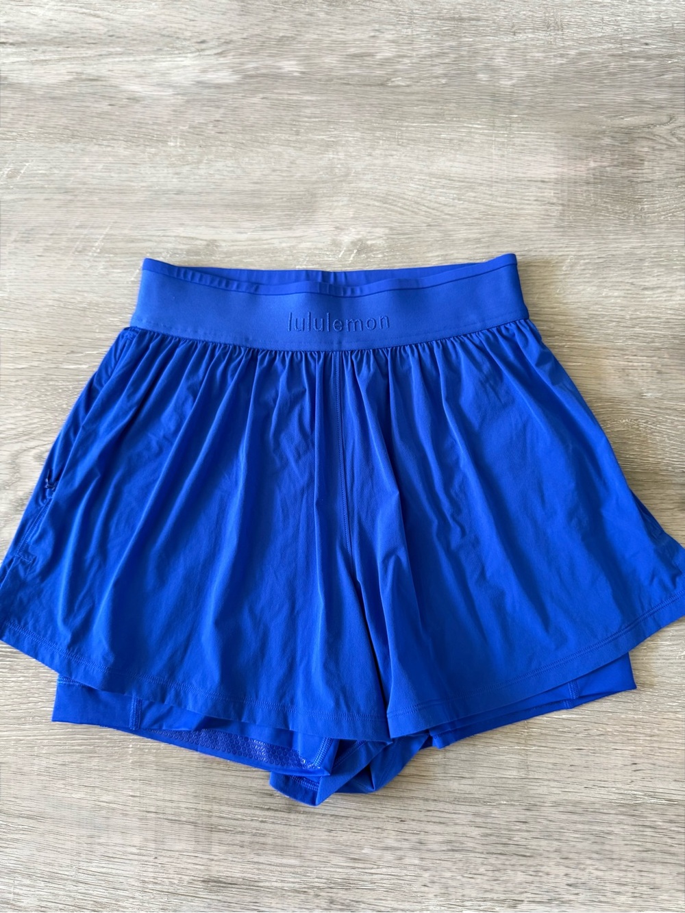 Lululemon License to Train Super-High-Rise Lined Short 3.5” in Beach Ball Blue